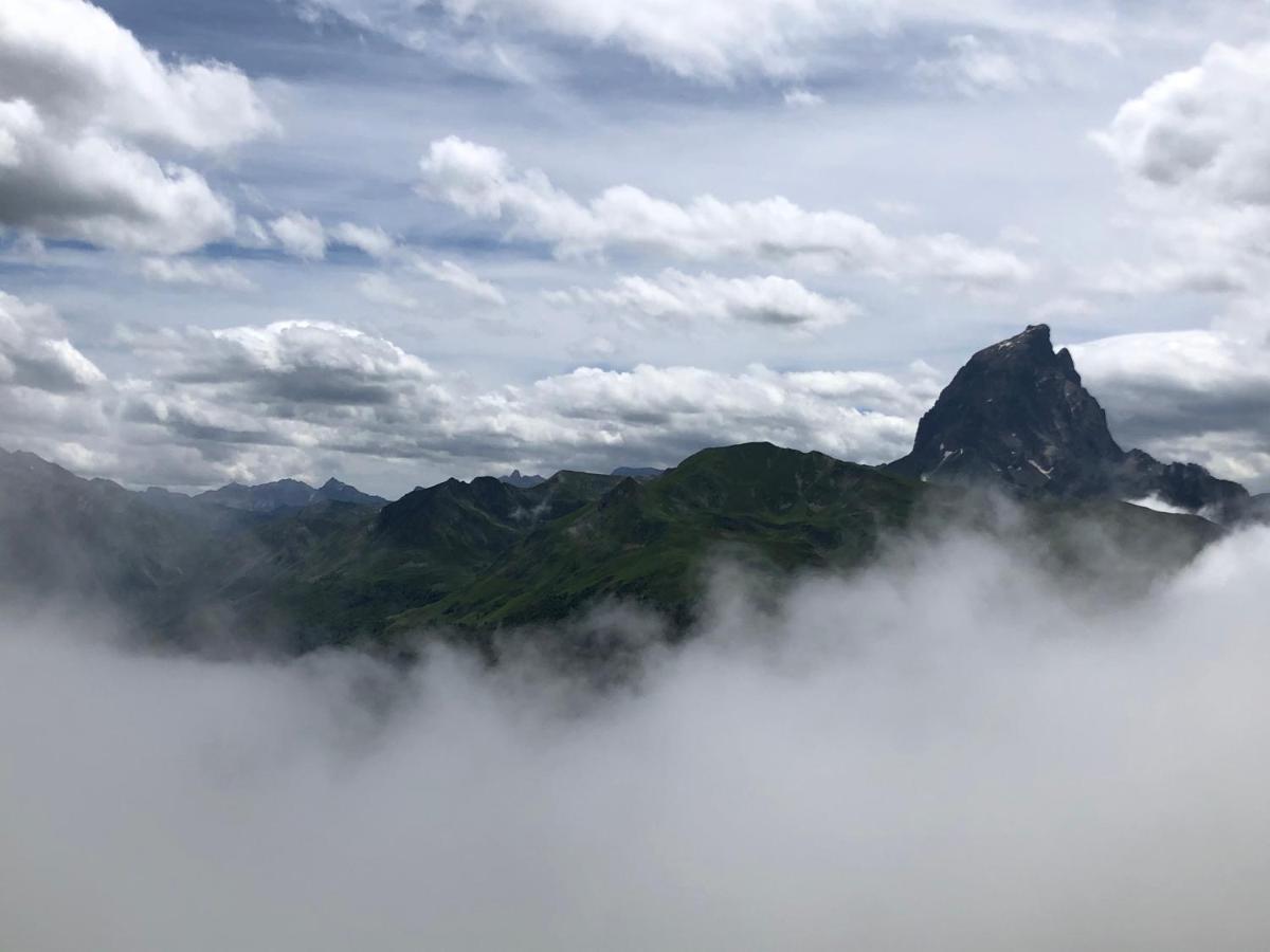 Chateau Porthos Tranquillite Des Pyrenees 拉讷 外观 照片