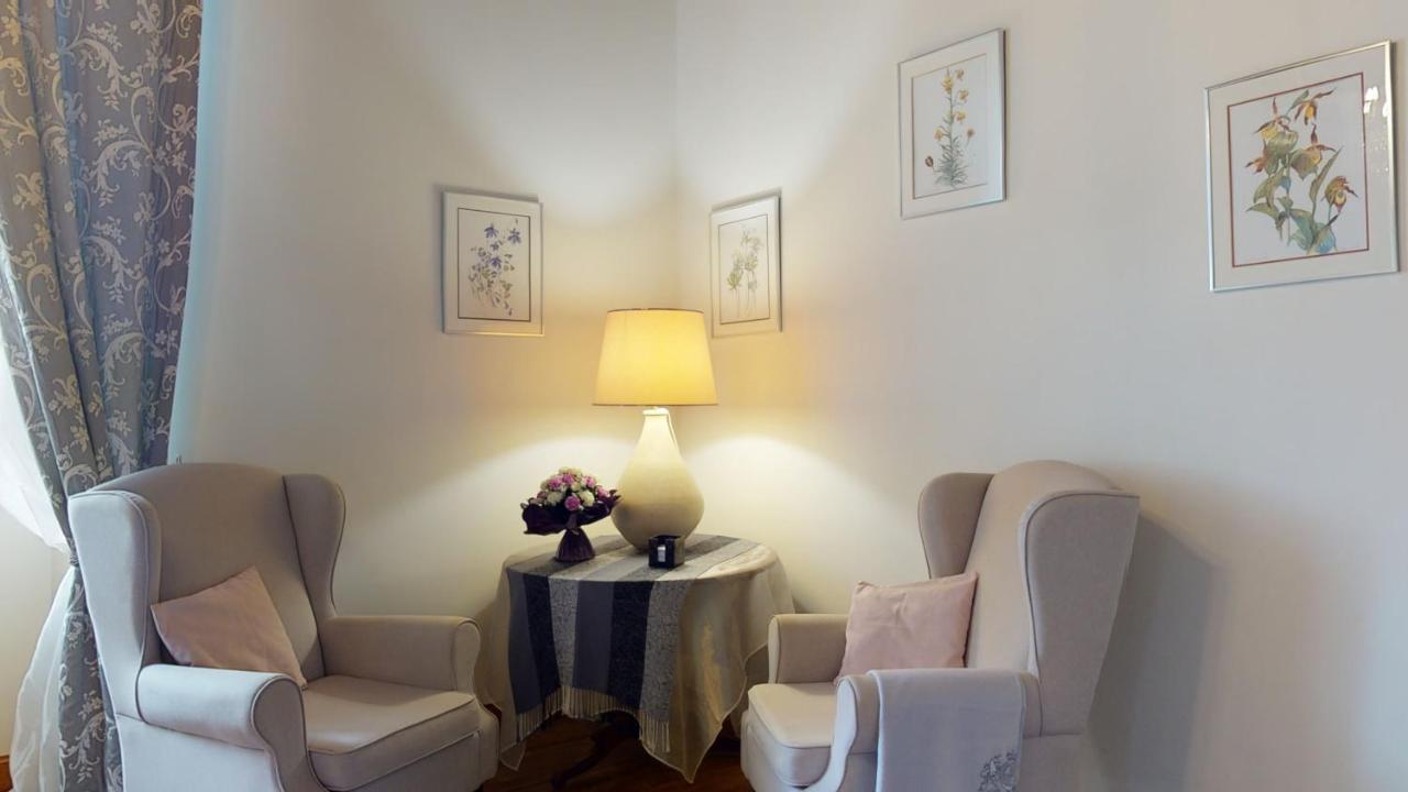 Chateau Porthos Tranquillite Des Pyrenees 拉讷 外观 照片